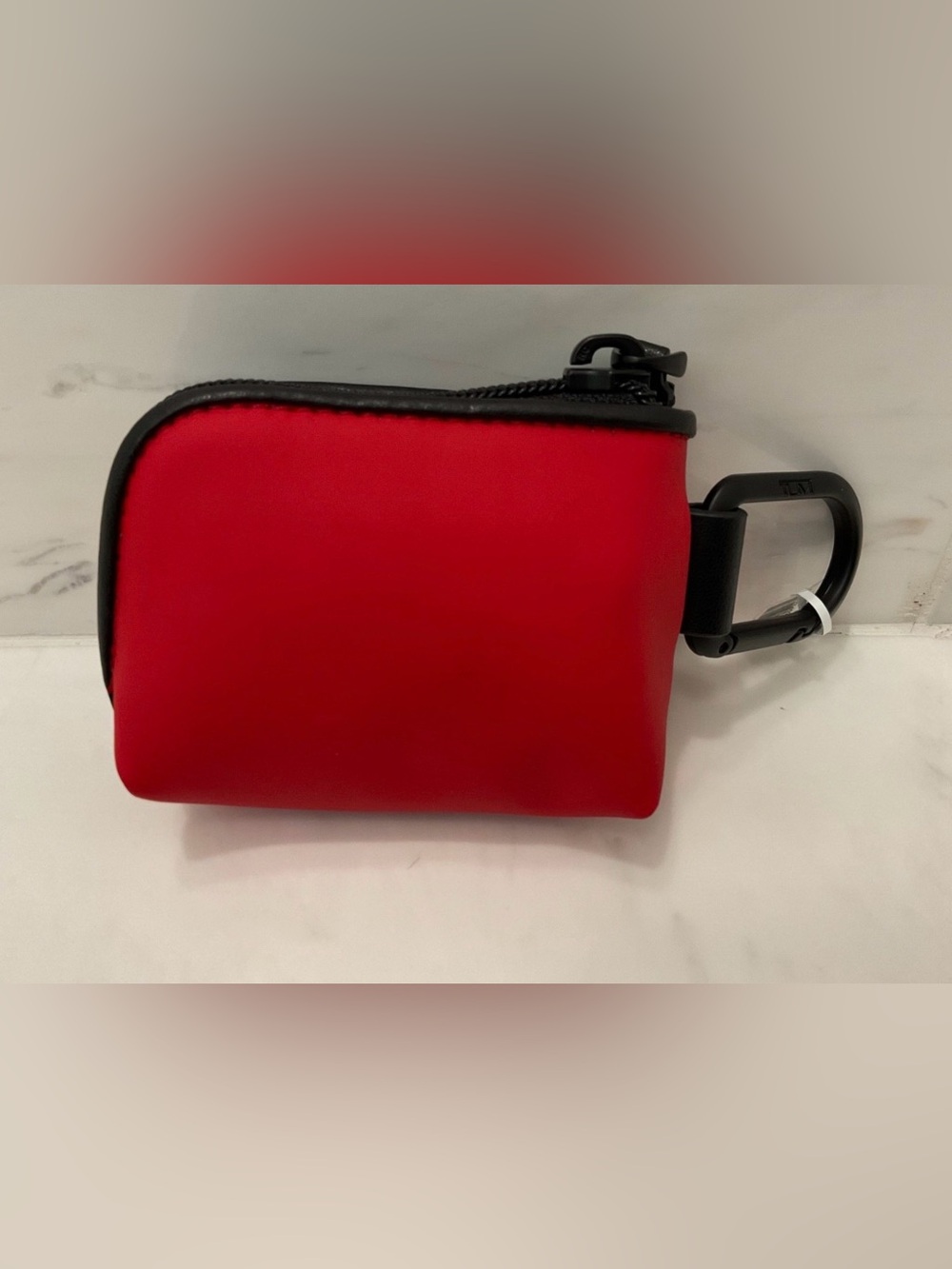NEW TUMI + ALPHA BRAVO AirPods Pro Extra Small Pouch - TUMI RED - Picture 4 of 4